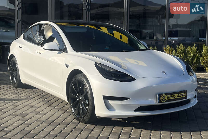 Tesla Model 3 2020