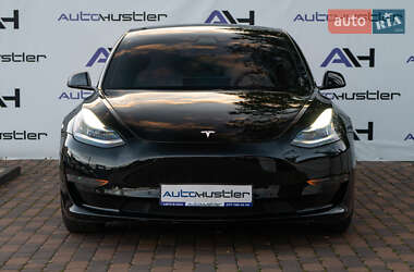 Седан Tesla Model 3 2020 в Києві