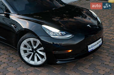 Седан Tesla Model 3 2020 в 