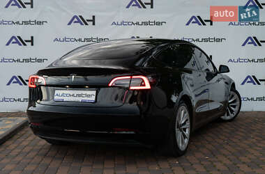 Седан Tesla Model 3 2020 в 