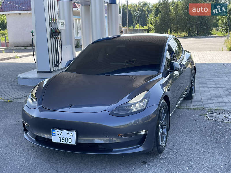 Седан Tesla Model 3 2018 в Золотоноші