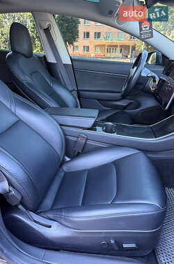 Седан Tesla Model 3 2018 в 