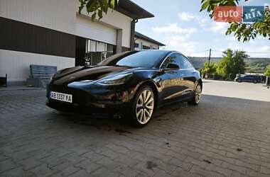 Седан Tesla Model 3 2019 в 