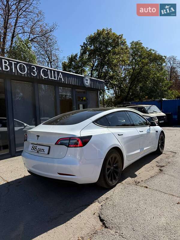 Седан Tesla Model 3 2021 в Полтаві