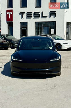 Седан Tesla Model 3 2024 в Виннице