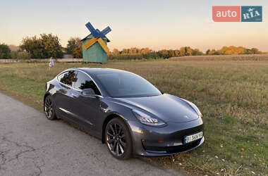 Седан Tesla Model 3 2019 в 