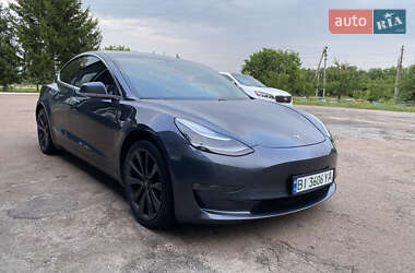 Седан Tesla Model 3 2019 в 