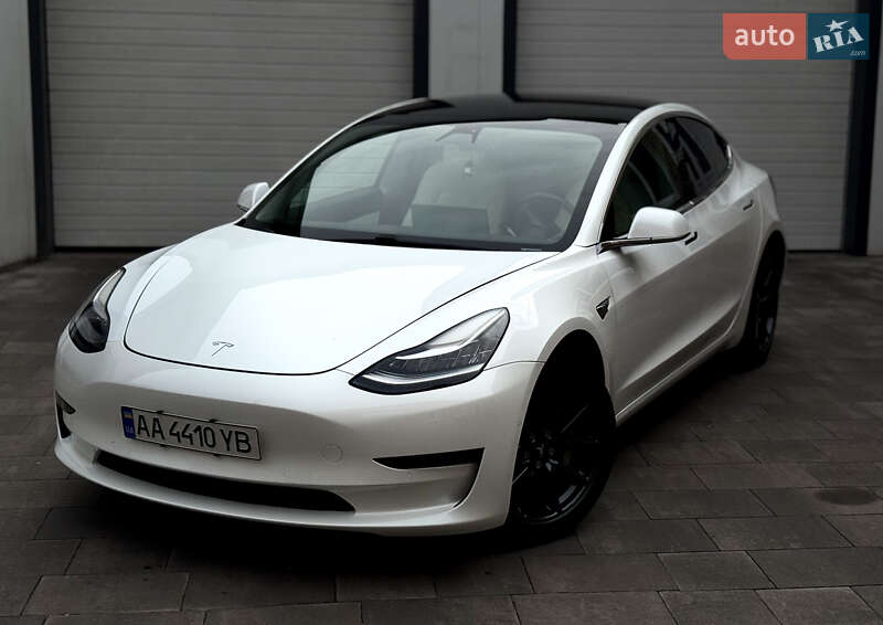 Седан Tesla Model 3 2020 в Белой Церкви