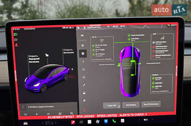 Седан Tesla Model 3 2020 в 