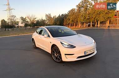 Седан Tesla Model 3 2019 в 