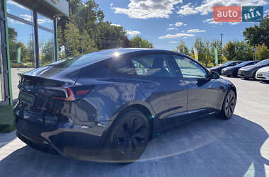 Седан Tesla Model 3 2024 в 
