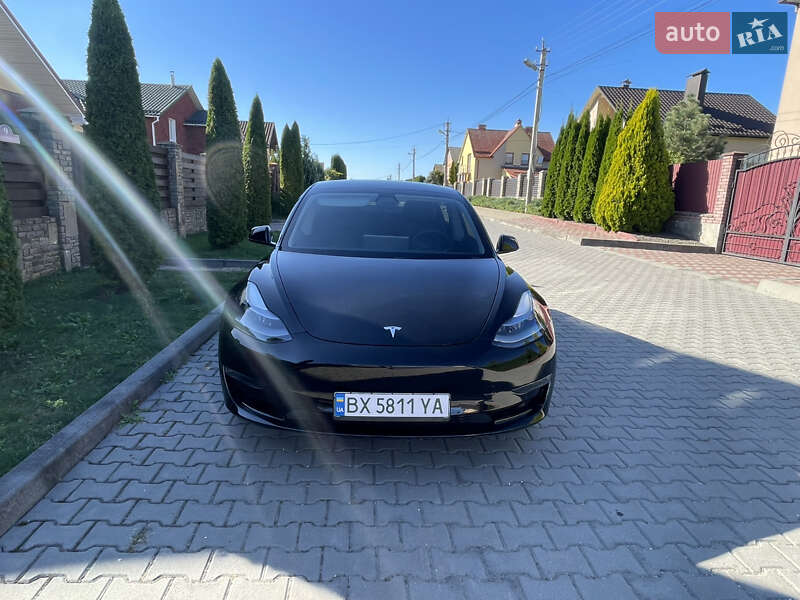 Седан Tesla Model 3 2021 в Хмельницькому