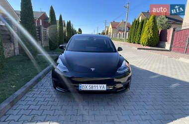 Седан Tesla Model 3 2021 в 