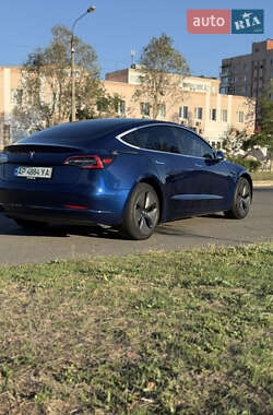 Седан Tesla Model 3 2019 в 