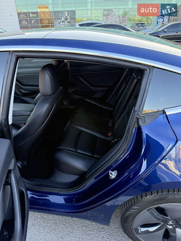 Седан Tesla Model 3 2019 в Запорожье