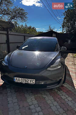 Седан Tesla Model 3 2018 в Житомире