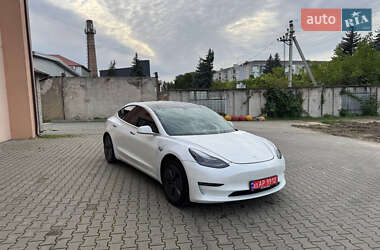 Седан Tesla Model 3 2020 в Луцьку