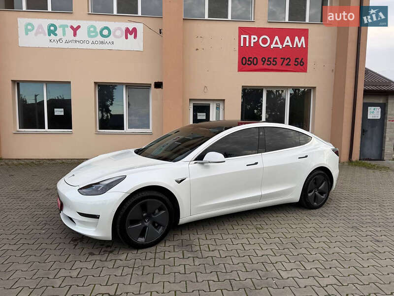 Седан Tesla Model 3 2020 в Луцке