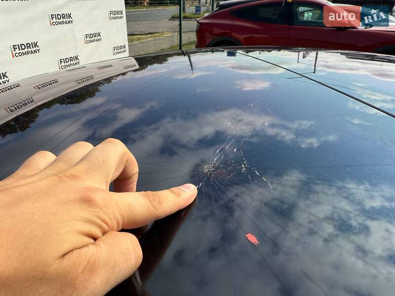 Седан Tesla Model 3 2018 в Луцке