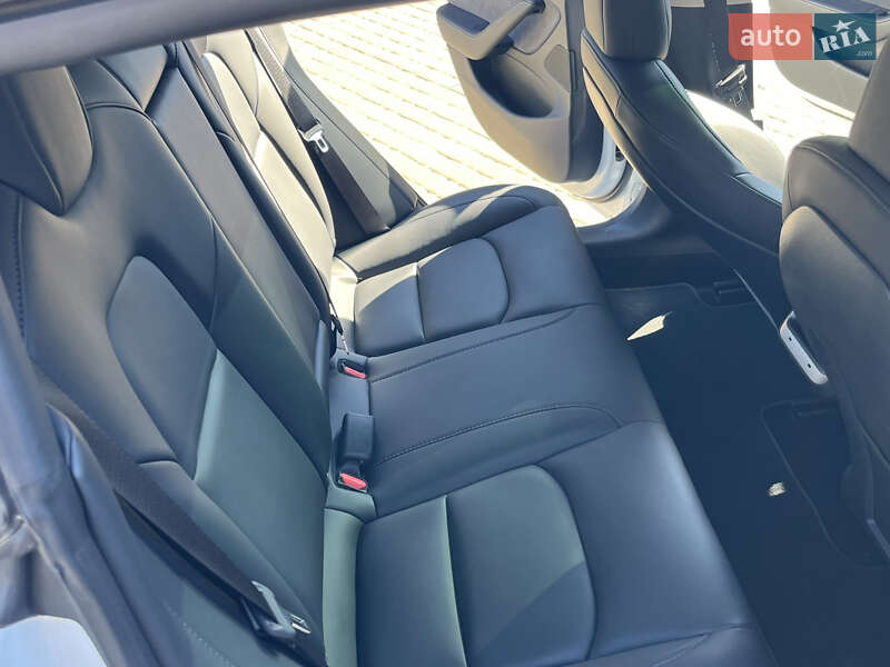 Седан Tesla Model 3 2021 в Белой Церкви