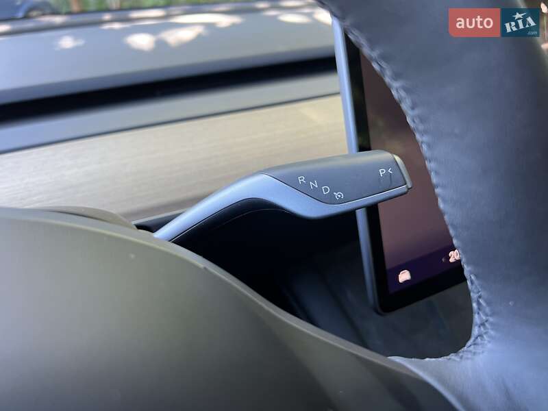 Седан Tesla Model 3 2023 в Львові