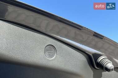 Седан Tesla Model 3 2023 в 