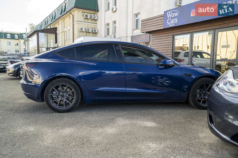 Седан Tesla Model 3 2018 в Києві