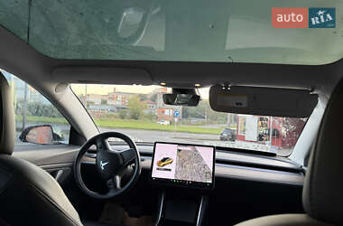 Седан Tesla Model 3 2018 в 