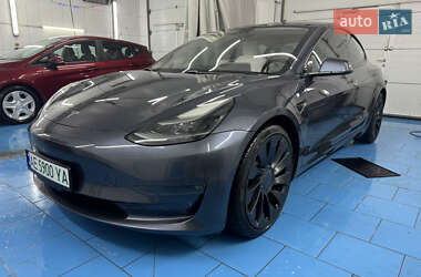 Седан Tesla Model 3 2021 в 