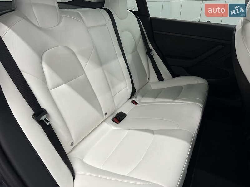 Седан Tesla Model 3 2021 в Днепре