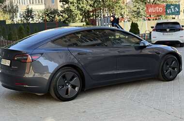 Седан Tesla Model 3 2023 в 