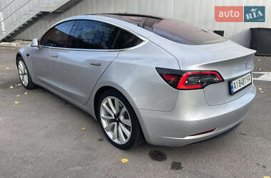 Седан Tesla Model 3 2018 в Броварах