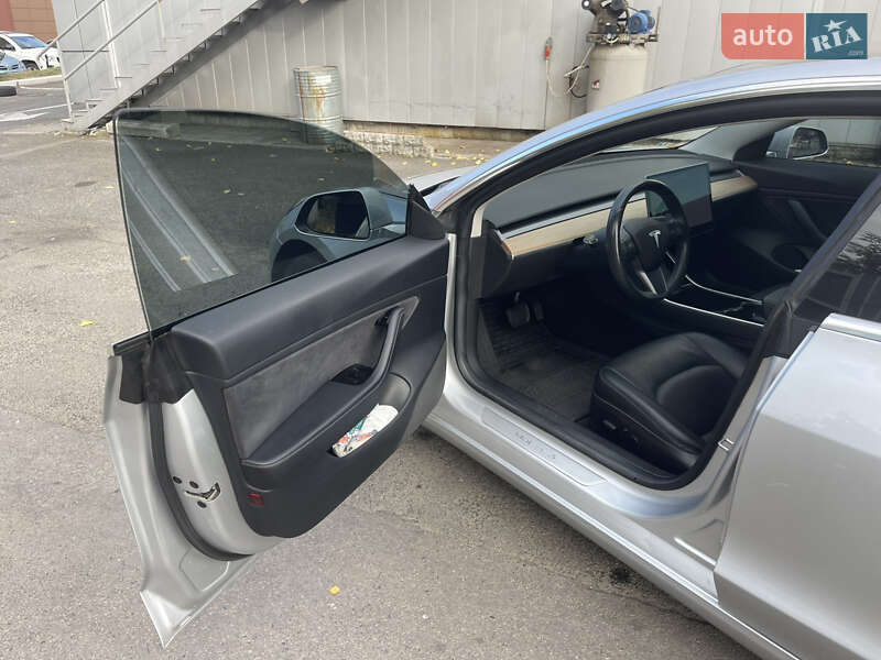 Седан Tesla Model 3 2018 в Броварах фото 14 Седан Tesla Model 3 2018 в Броварах