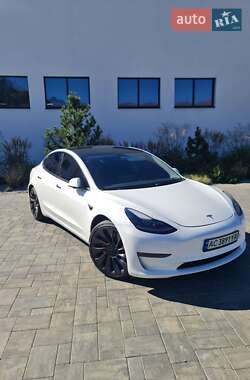 Седан Tesla Model 3 2023 в Луцке