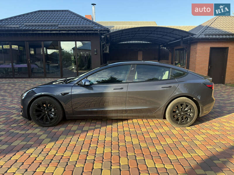 Седан Tesla Model 3 2021 в Дніпрі
