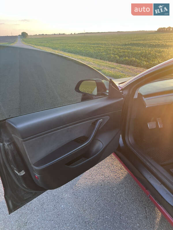 Седан Tesla Model 3 2018 в Черкасах фото 11 Седан Tesla Model 3 2018 в Черкасах