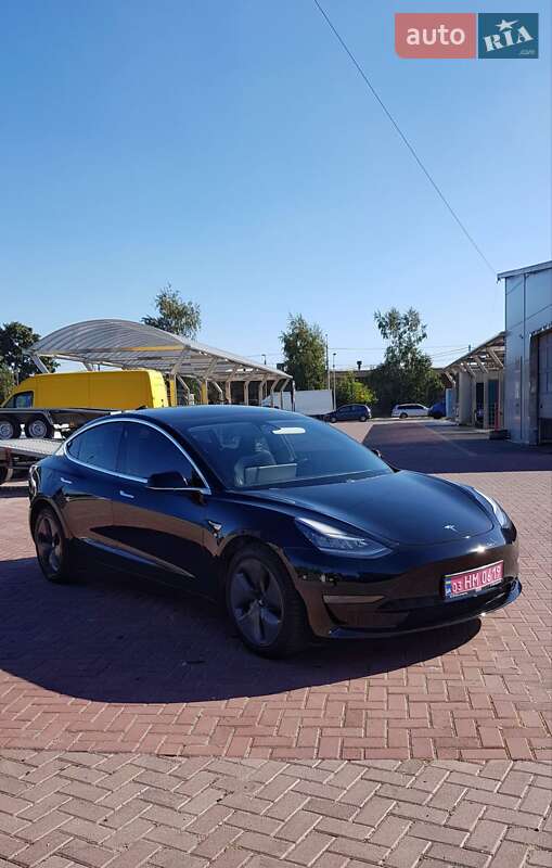 Седан Tesla Model 3 2018 в Рівному