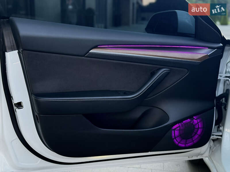 Седан Tesla Model 3 2021 в Ужгороді фото 10 Седан Tesla Model 3 2021 в Ужгороді