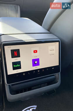 Седан Tesla Model 3 2024 в 