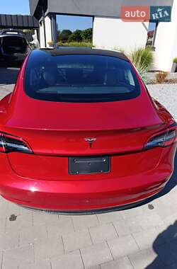 Седан Tesla Model 3 2022 в Стрые