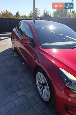 Седан Tesla Model 3 2022 в Стрые