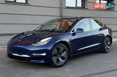 Седан Tesla Model 3 2018 в 