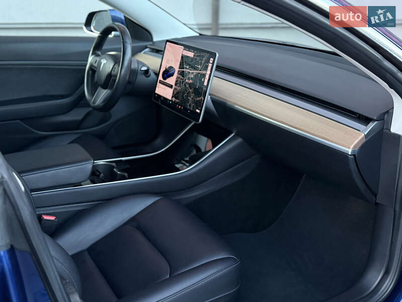 Седан Tesla Model 3 2018 в Дрогобыче фото 43 Седан Tesla Model 3 2018 в Дрогобыче