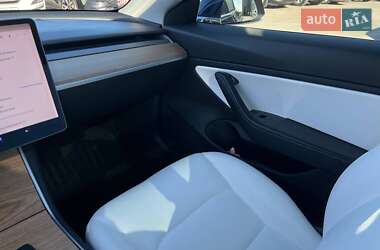 Седан Tesla Model 3 2018 в 