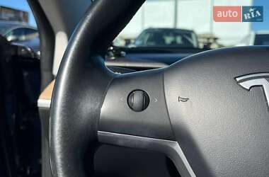 Седан Tesla Model 3 2018 в 