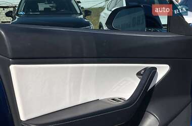 Седан Tesla Model 3 2018 в 