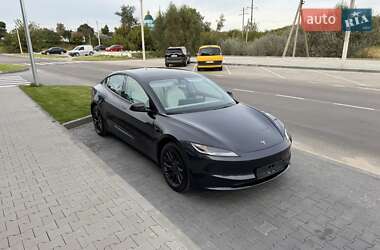 Седан Tesla Model 3 2024 в 