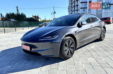 Седан Tesla Model 3 2024 в 