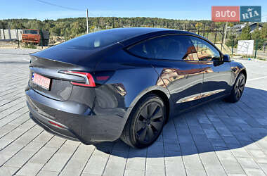Седан Tesla Model 3 2024 в 