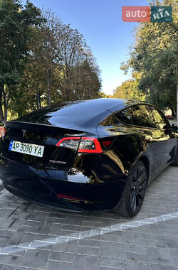 Седан Tesla Model 3 2021 в 